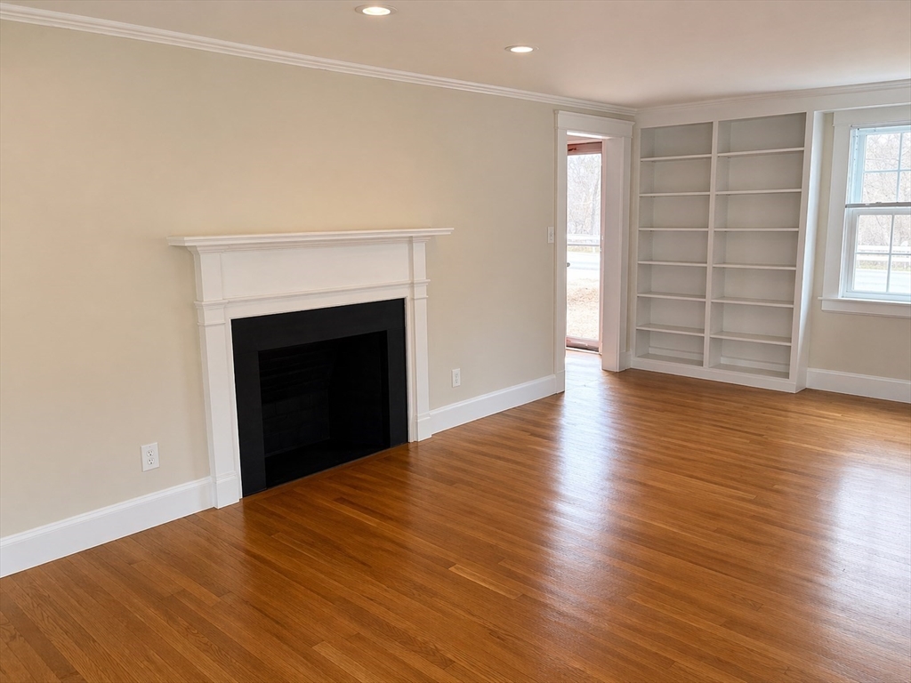 277 Dodge Street, Unit 1 Beverly, MA 01915 - Photo 5 of 17