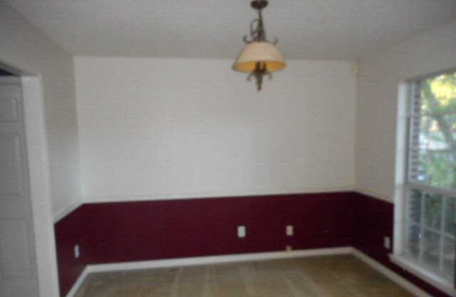 109 Marikesh Drive Daphne, AL 36526 - Photo 3 of 11 DINING ROOM