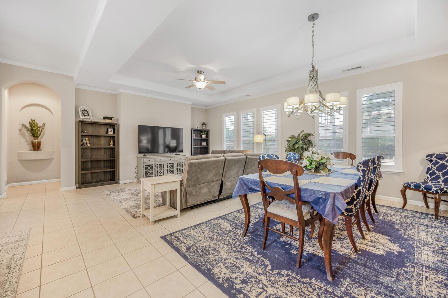 677 West Omaha Avenue Clovis, CA 93619 - Photo 15 of 35 a view of a dining room with furniture
