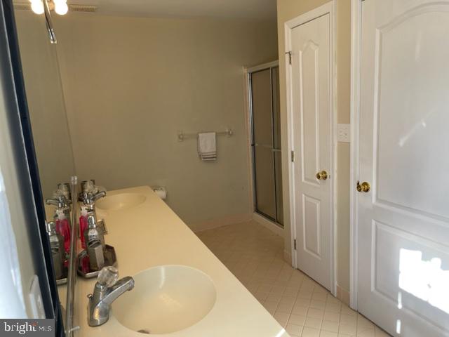 47 Brownstone Road East Windsor, NJ 08520 - Photo 22 of 38