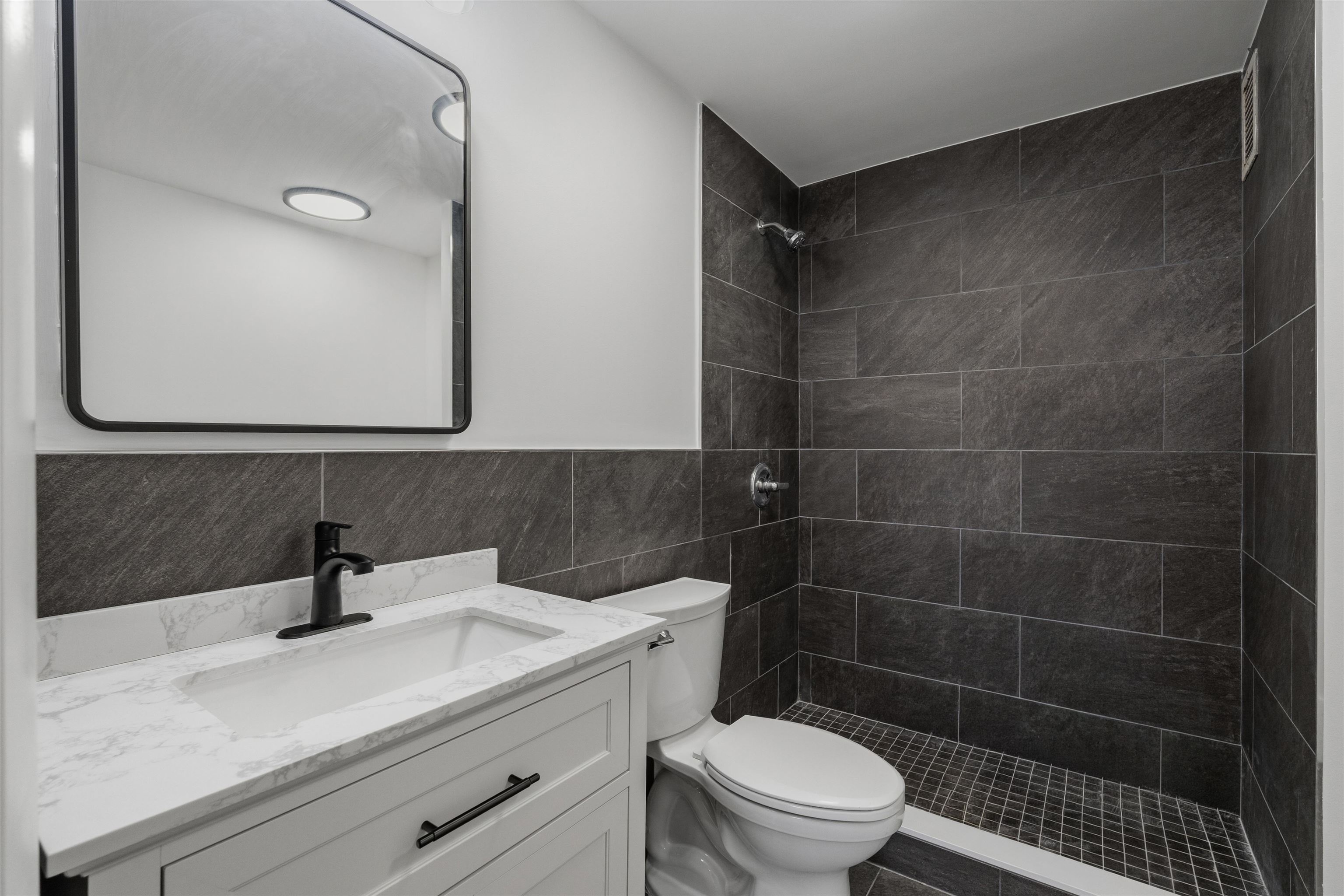 380 Mountain Road, Unit 1407 Union City, NJ 07087 - Photo 10 of 19