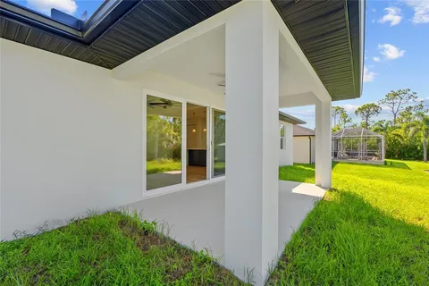 a view of an entryway of the house