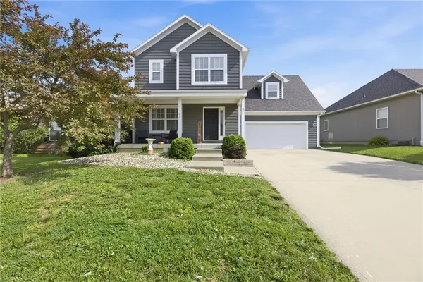 $370,000 | 8 Westwood Circle, Ottawa, KS 66067