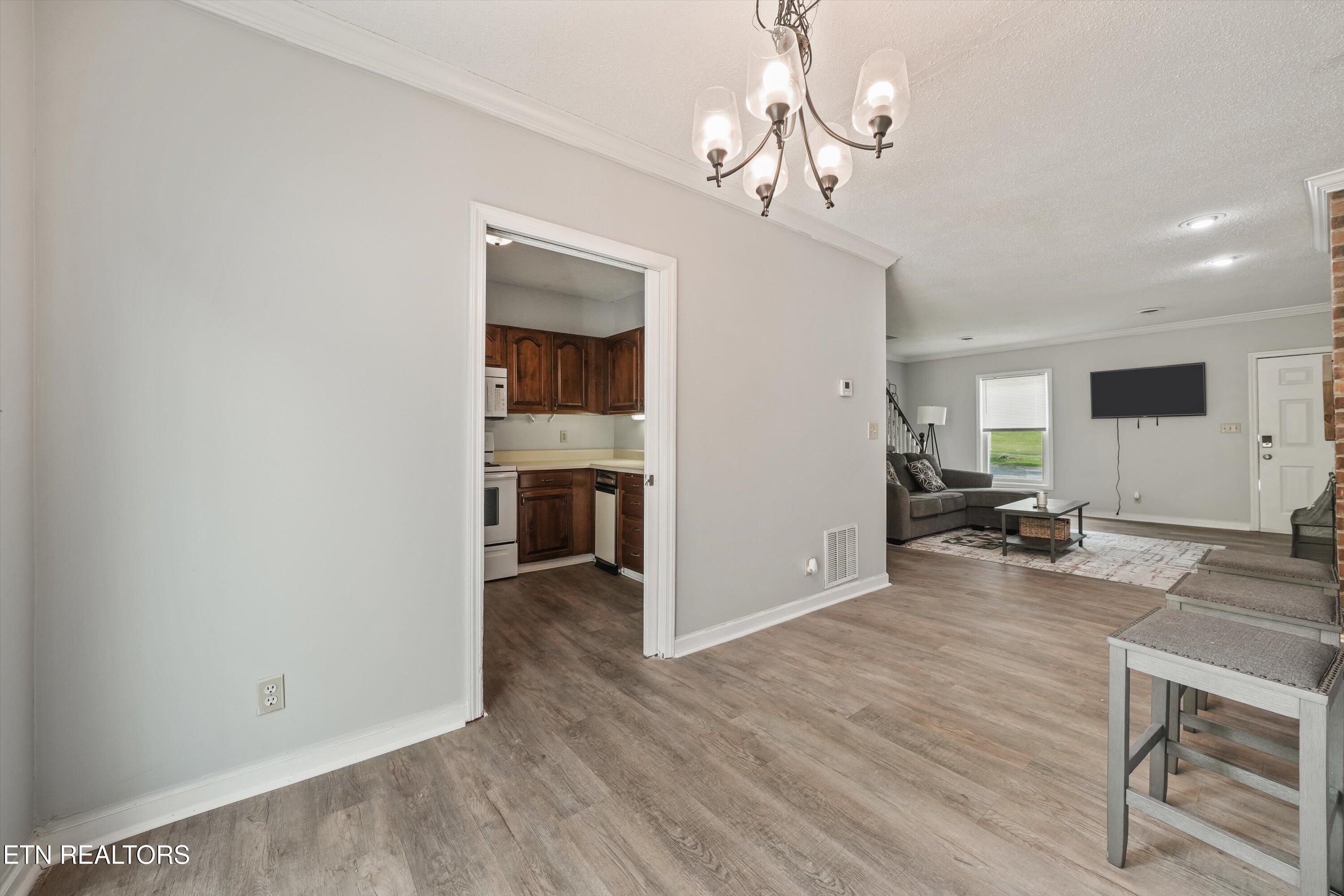 105 Arcadia Lane, Unit D Oak Ridge, TN 37830 - Photo 14 of 29 Condo Lifestyle