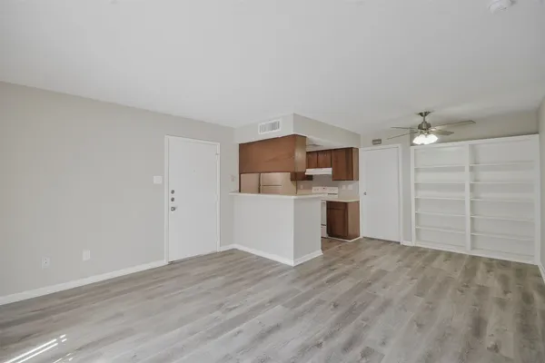 $985 | 12905 Woodforest Boulevard, Unit 607, Houston, TX 77015