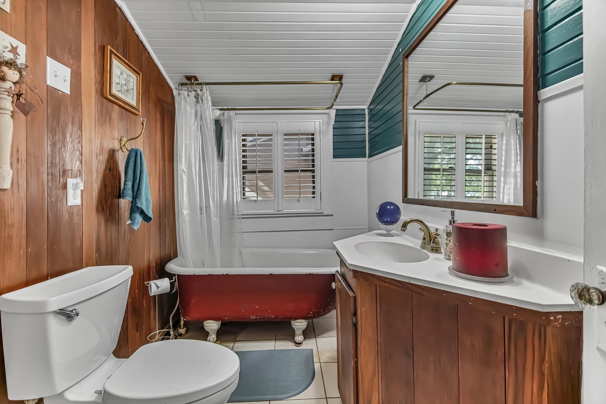 284 County Road 2003 South Liberty, TX 77575 - Photo 15 of 49 Secondary bathroom