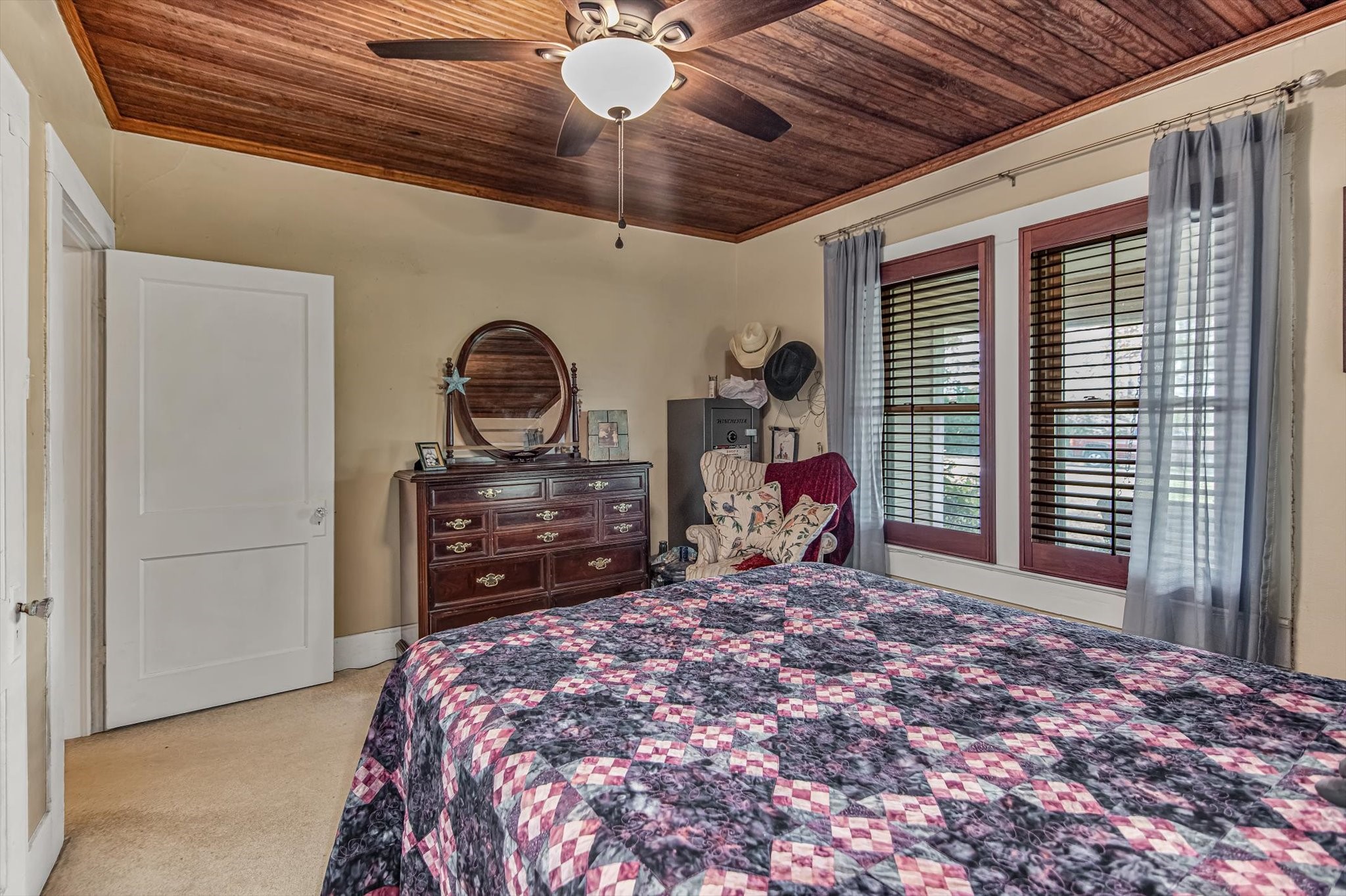 284 County Road 2003 South Liberty, TX 77575 - Photo 30 of 49 Secondary bedroom