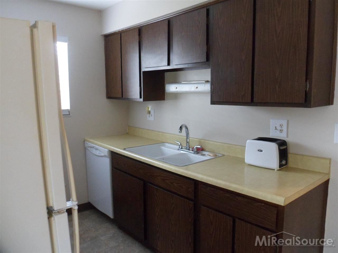 589 Pointe Tremble Road, Unit 13 Algonac, MI 48001 - Photo 6 of 11
