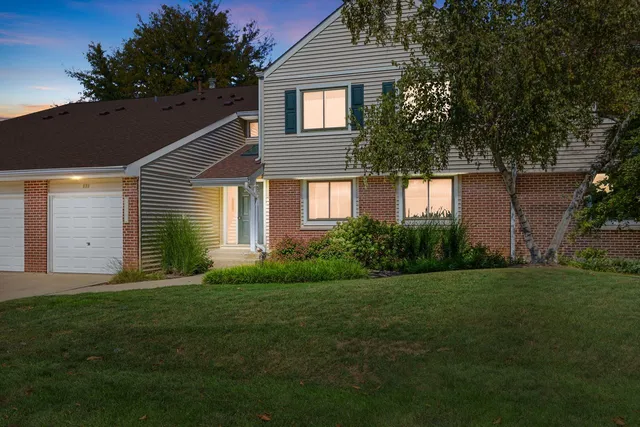 $310,000 | 938 Hidden Lake Drive, Unit 938, Buffalo Grove, IL 60089