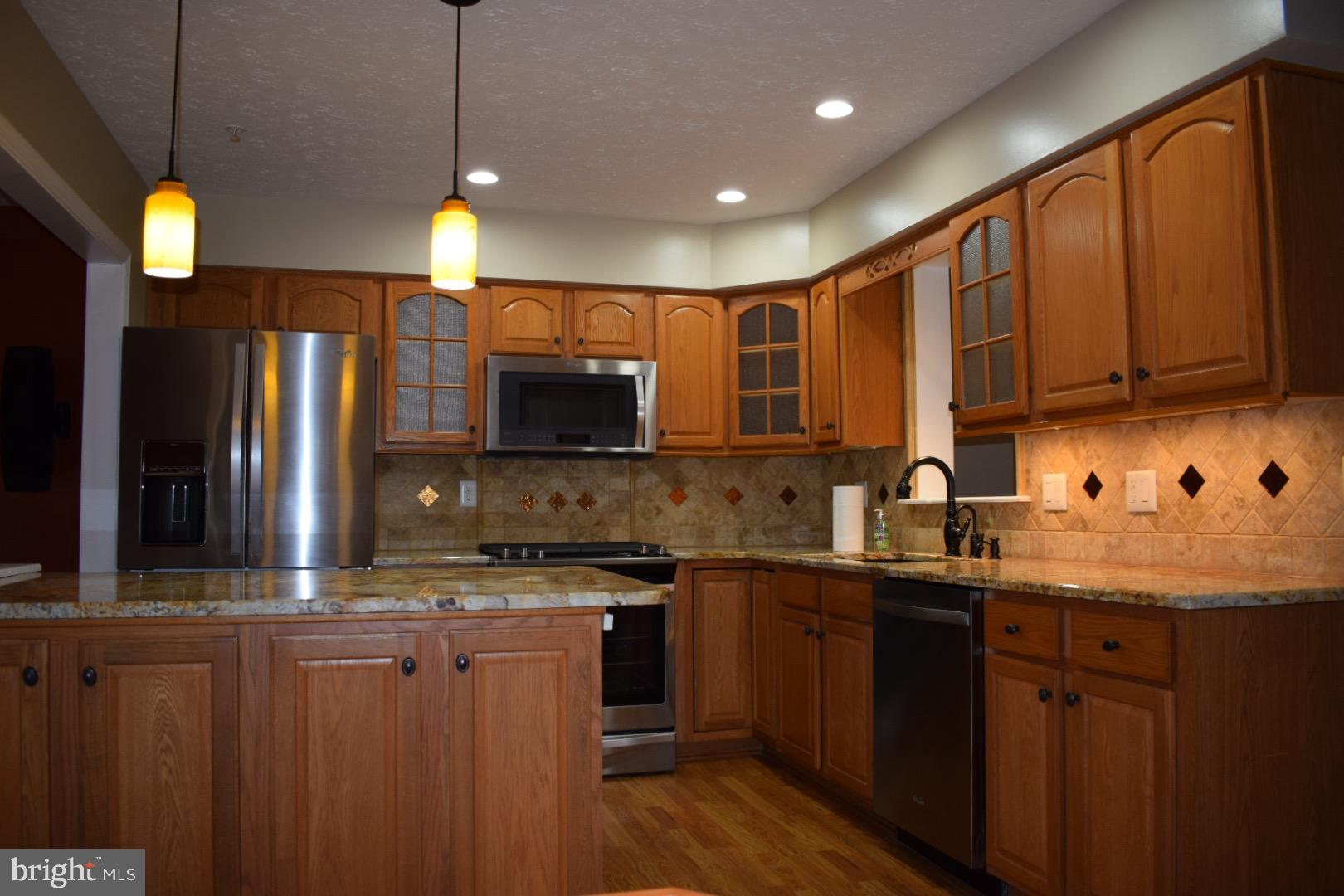 121 Carolstowne Road Reisterstown, MD 21136 - Photo 6 of 34 BEAUTIFUL UPDATED KITCHEN