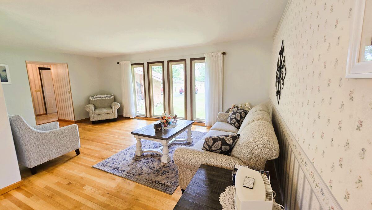 6407 Floyd Drive Springfield, OH 45502 - Photo 8 of 46