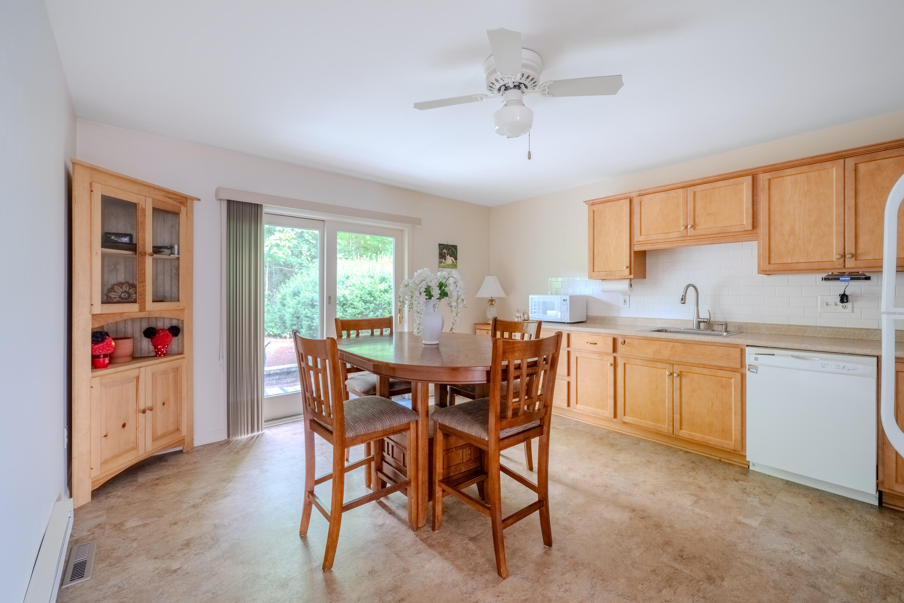 7 Yorke Ridge Way, Unit 7 York, ME 03909 - Photo 5 of 57 DSC_2351-HDR