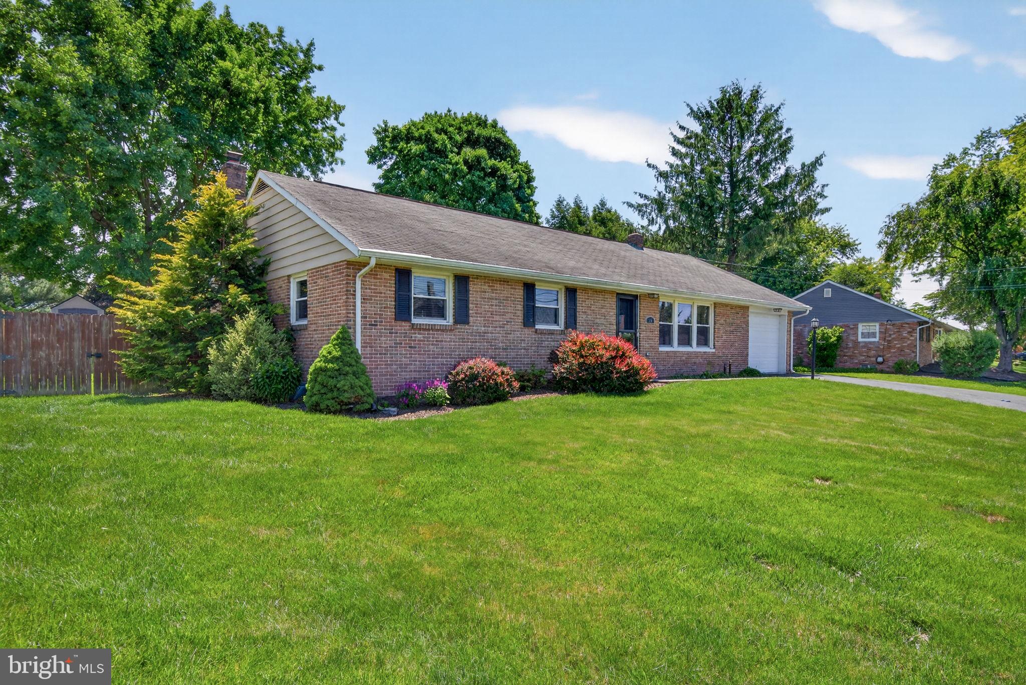 24 Snyder Hill Road Lititz, PA 17543 - Photo 2 of 30