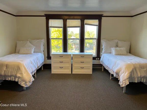 $1,050,000 | 418 East Mission Avenue, Spokane, WA 99202