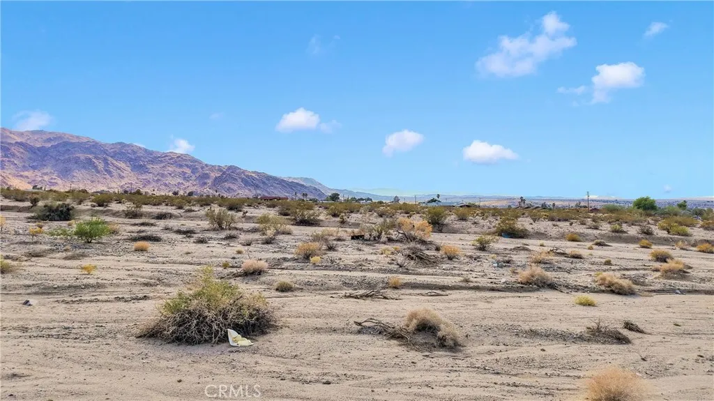 2 Baseline Road Twentynine Palms, CA 92277 - Photo 12 of 20