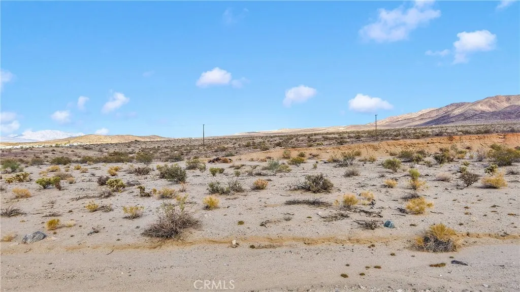 2 Baseline Road Twentynine Palms, CA 92277 - Photo 13 of 20 a view of a sky