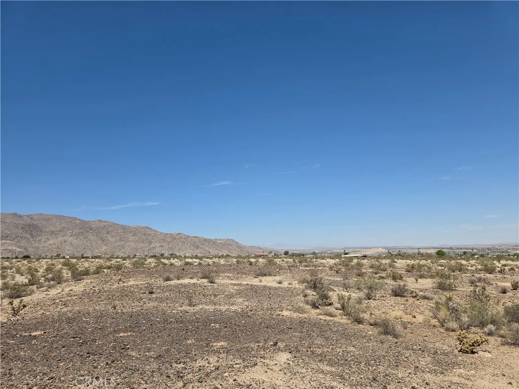 2 Baseline Road Twentynine Palms, CA 92277 - Photo 16 of 20 view of city and mountain