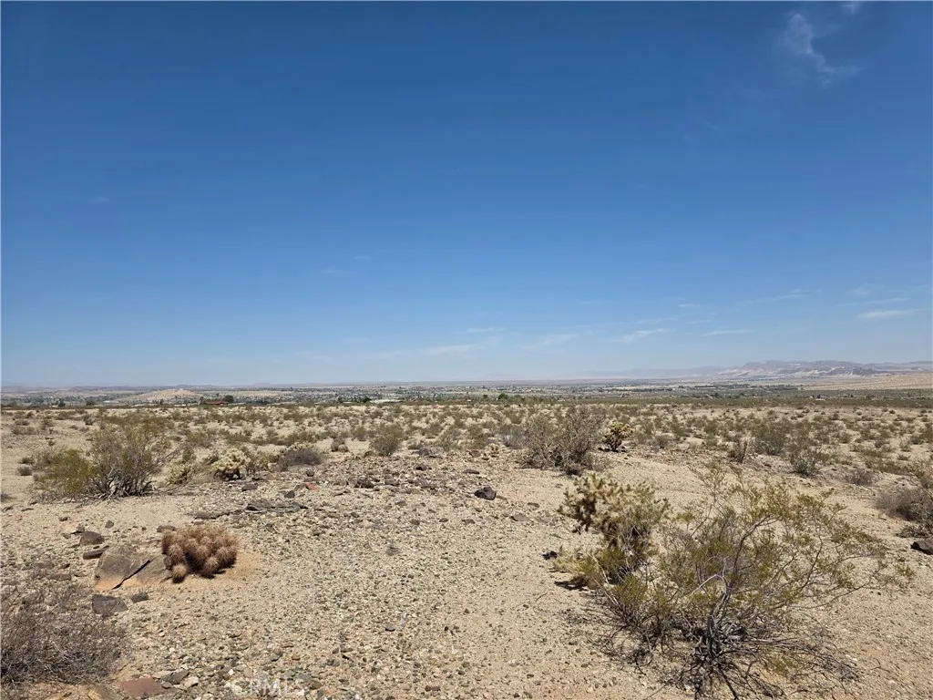 2 Baseline Road Twentynine Palms, CA 92277 - Photo 18 of 20