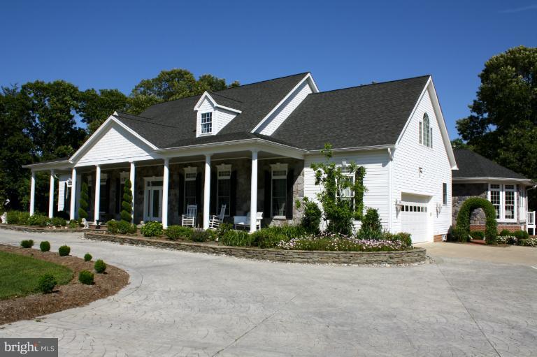 1818 Hatfield Road Huntingtown, MD 20639 - Photo 14 of 30 Exterior (Front)