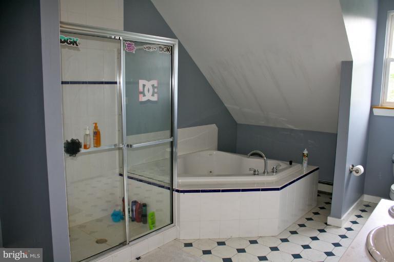 1818 Hatfield Road Huntingtown, MD 20639 - Photo 19 of 30 Bath