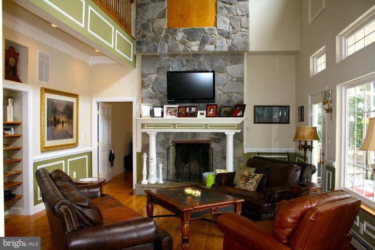 1818 Hatfield Road Huntingtown, MD 20639 - Photo 5 of 30 Family Room