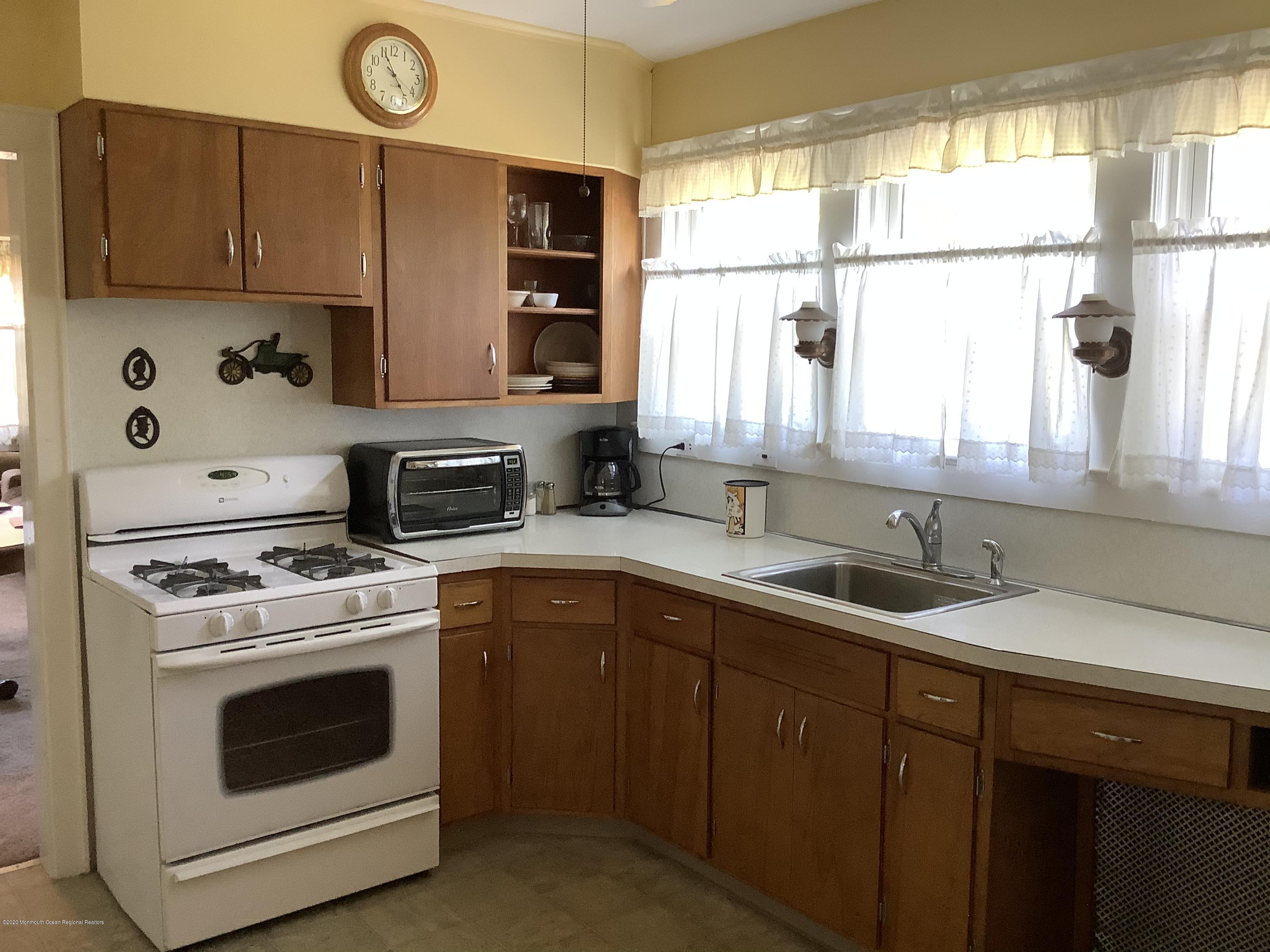 214 Oakhurst Road Oakhurst, NJ 07755 - Photo 8 of 18 Kitchen