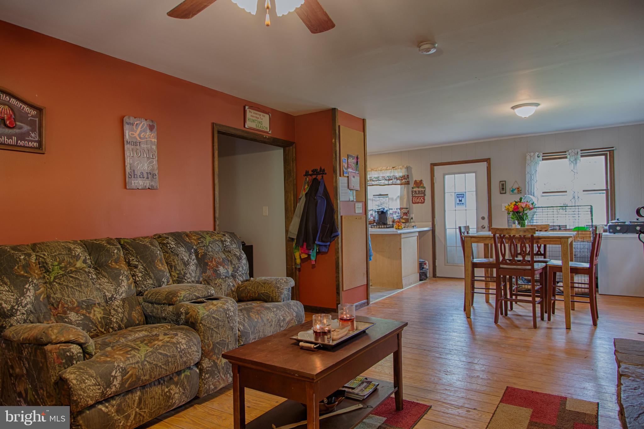 170 Moorehead Road Gore, VA 22637 - Photo 8 of 33 Living Room