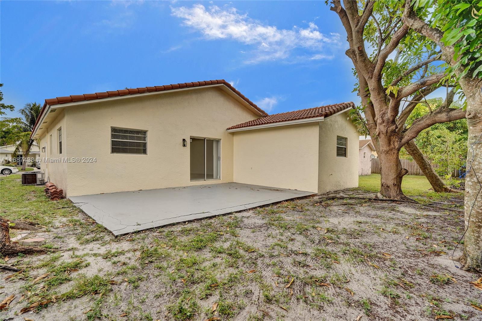 2516 Raleigh Street Hollywood, FL 33020 - Photo 18 of 24