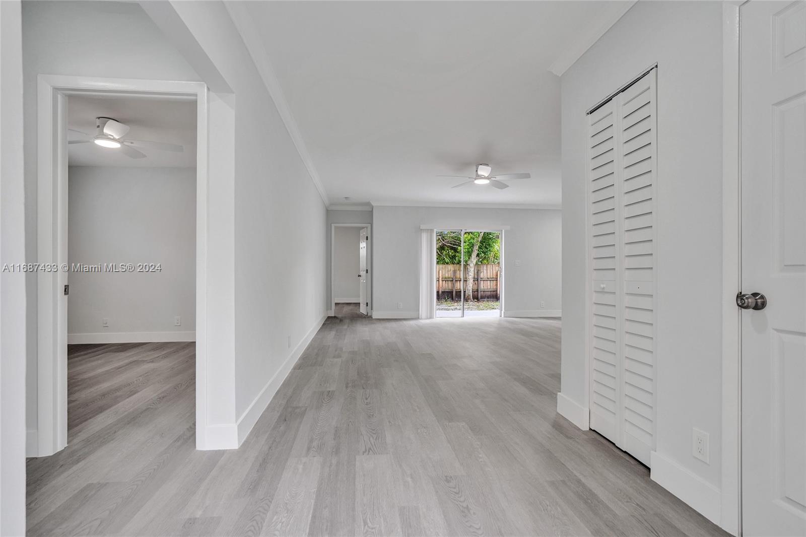 2516 Raleigh Street Hollywood, FL 33020 - Photo 5 of 24