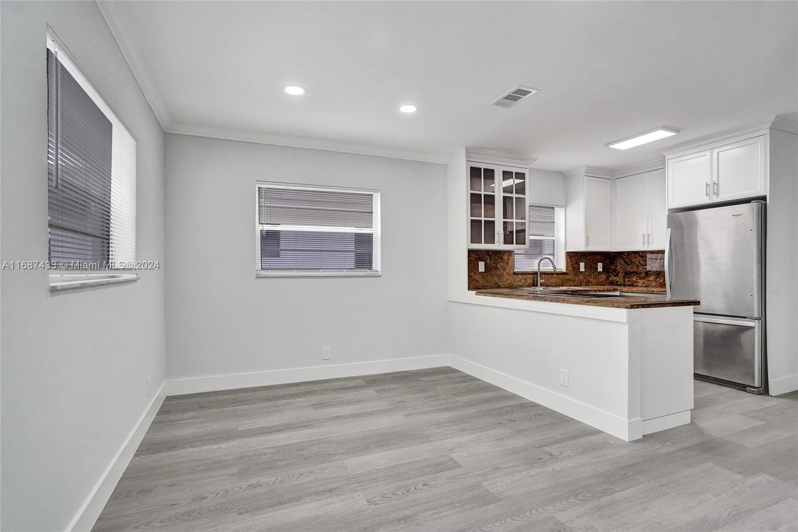 2516 Raleigh Street Hollywood, FL 33020 - Photo 7 of 24