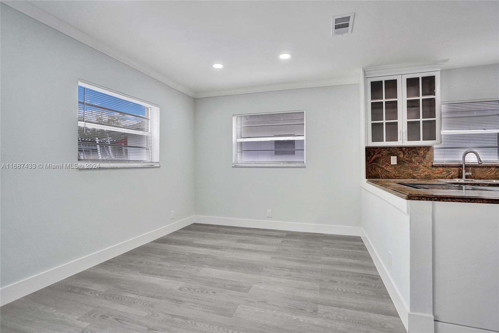 2516 Raleigh Street Hollywood, FL 33020 - Photo 8 of 24