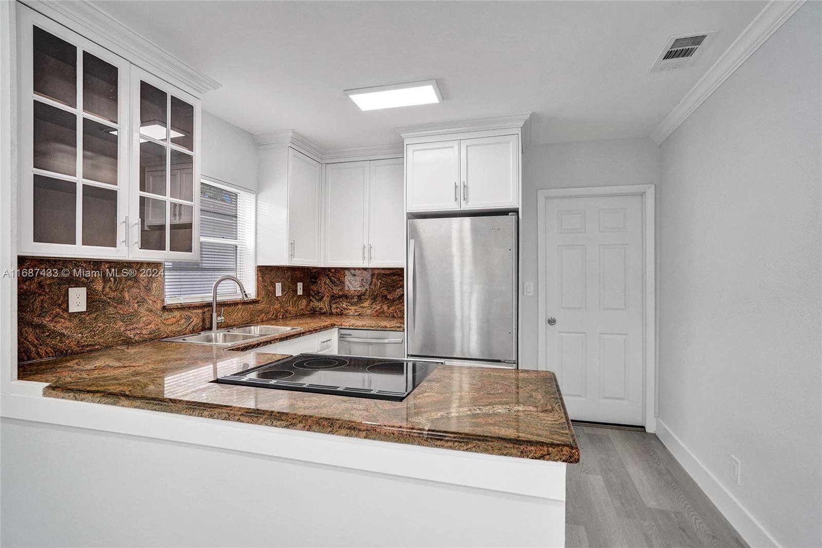 2516 Raleigh Street Hollywood, FL 33020 - Photo 9 of 24