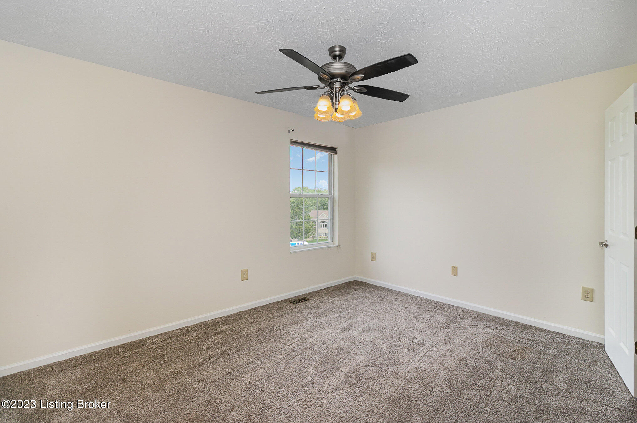 174 Tando Way Covington, KY 41017 - Photo 16 of 25 016_174_tando_way34-edit-edit