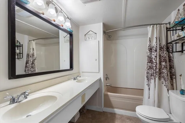 $139,900 | 455 Northeast 441st Avenue, Old Town, FL 32680