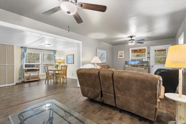 $139,900 | 455 Northeast 441st Avenue, Old Town, FL 32680