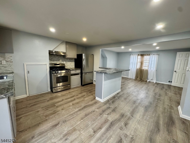 347 East 29th Street, Unit 2 Paterson, NJ 07514 - Photo 6 of 21