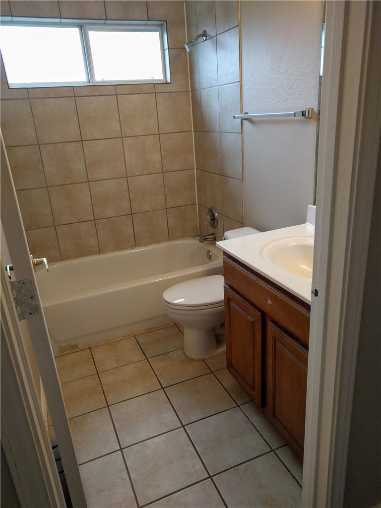 1121 Terry Drive, Unit B Austin, TX 78721 - Photo 16 of 26