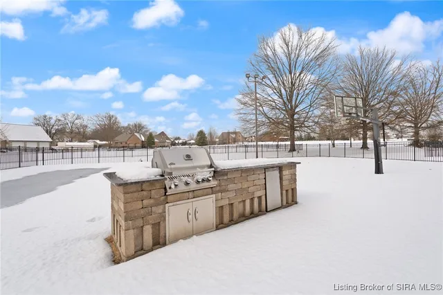 $699,000 | 1605 Nole Drive, Jeffersonville, IN 47130