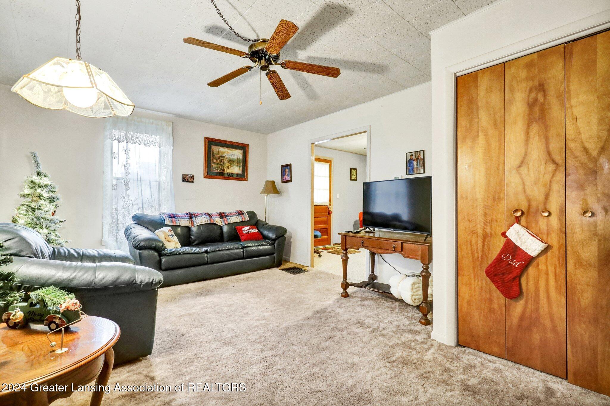 412 Perry Street Albion, MI 49224 - Photo 8 of 27 8-web-or-mls-Open Ended Media-8