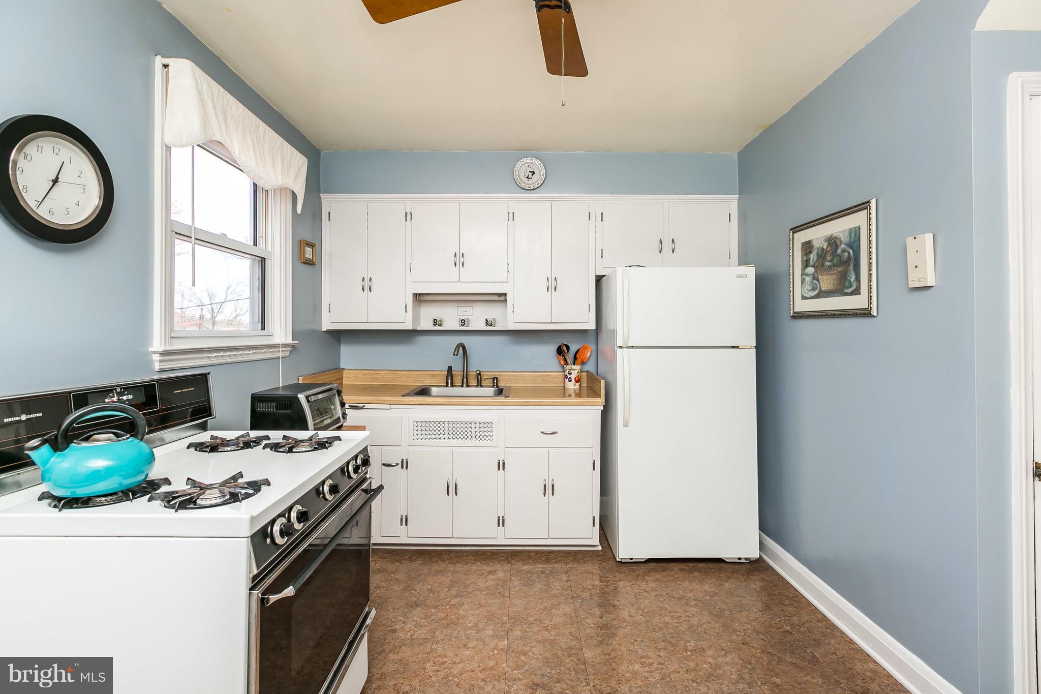 116 Oakway Road Lutherville-Timonium, MD 21093 - Photo 10 of 29 Kitchen