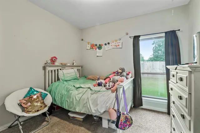 $2,400 | 605 Madeline Court, Azle, TX 76020