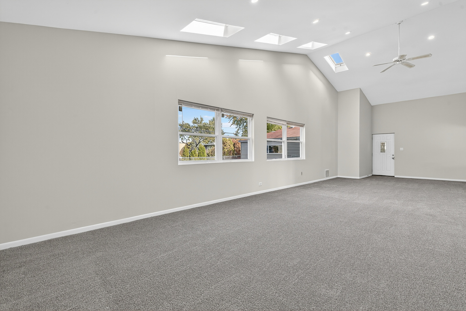 7818 West Argyle Street Norridge, IL 60706 - Photo 10 of 24 an empty room with windows