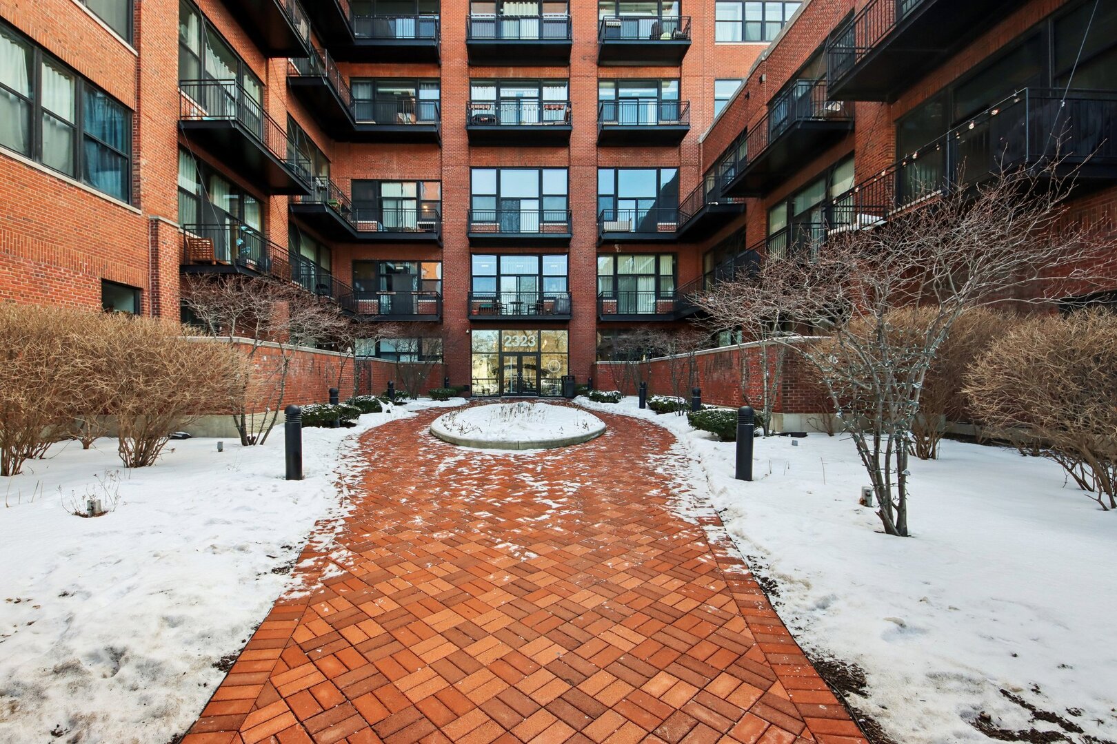 2323 West Pershing Road, Unit 340 Chicago, IL 60609 - Photo 6 of 33 Gallery Image 6