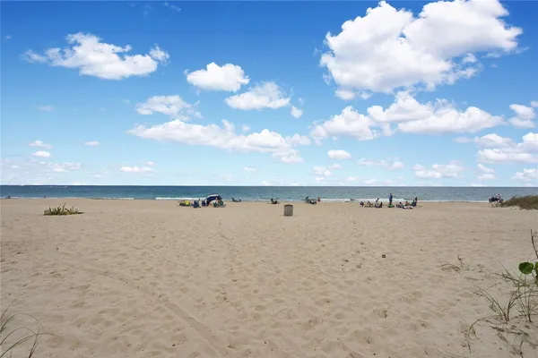 $2,700 | 3316 Southeast 4th Street, Pompano Beach, FL 33062