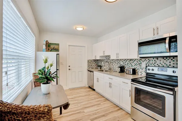 $2,700 | 3316 Southeast 4th Street, Pompano Beach, FL 33062