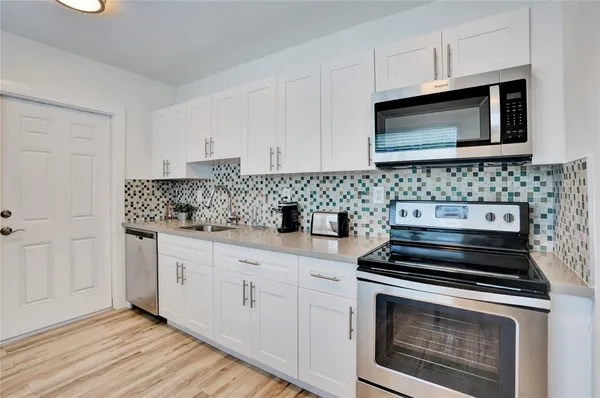 $2,700 | 3316 Southeast 4th Street, Pompano Beach, FL 33062