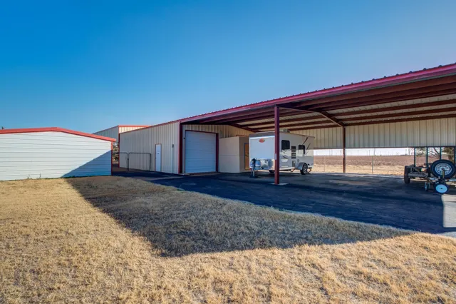 $260,000 | 2920 Fm 1054, Tahoka, TX 79373