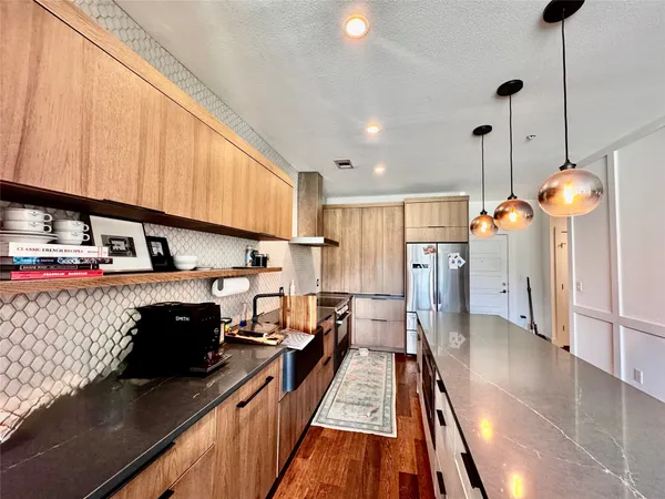 $1,895 | 3114 South Congress Avenue, Unit 207, Austin, TX 78704