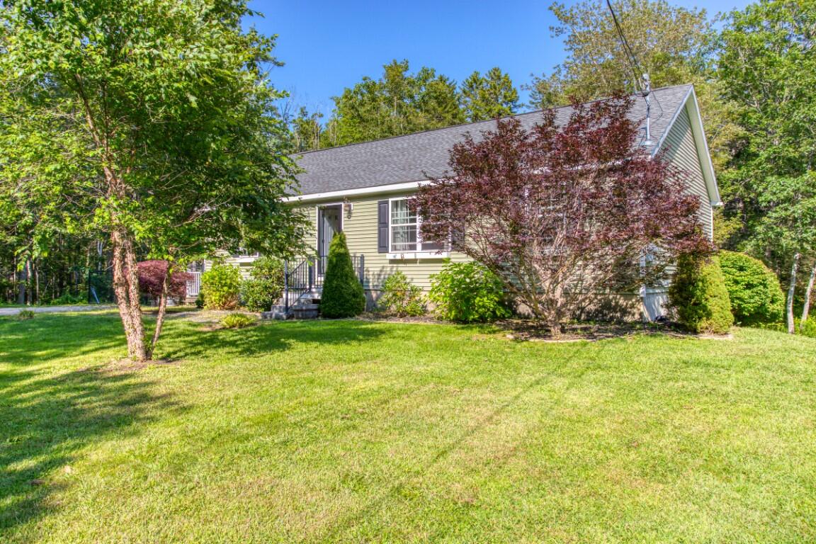 113 West Side Road Boothbay, ME 04571 - Photo 3 of 24 113WestSideRd-5208