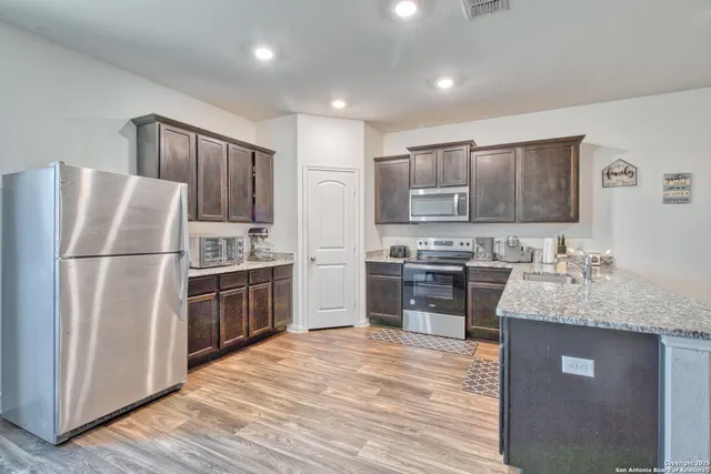 $354,900 | 4010 Leighton Harbor, Von Ormy, TX 78073